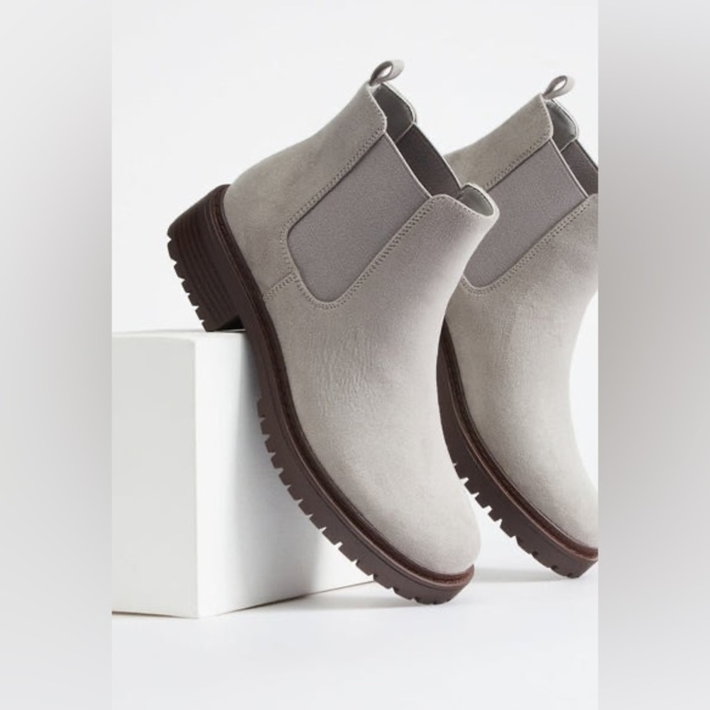 JUSTFAB
Nolan Chelsea Bootie size US 8W